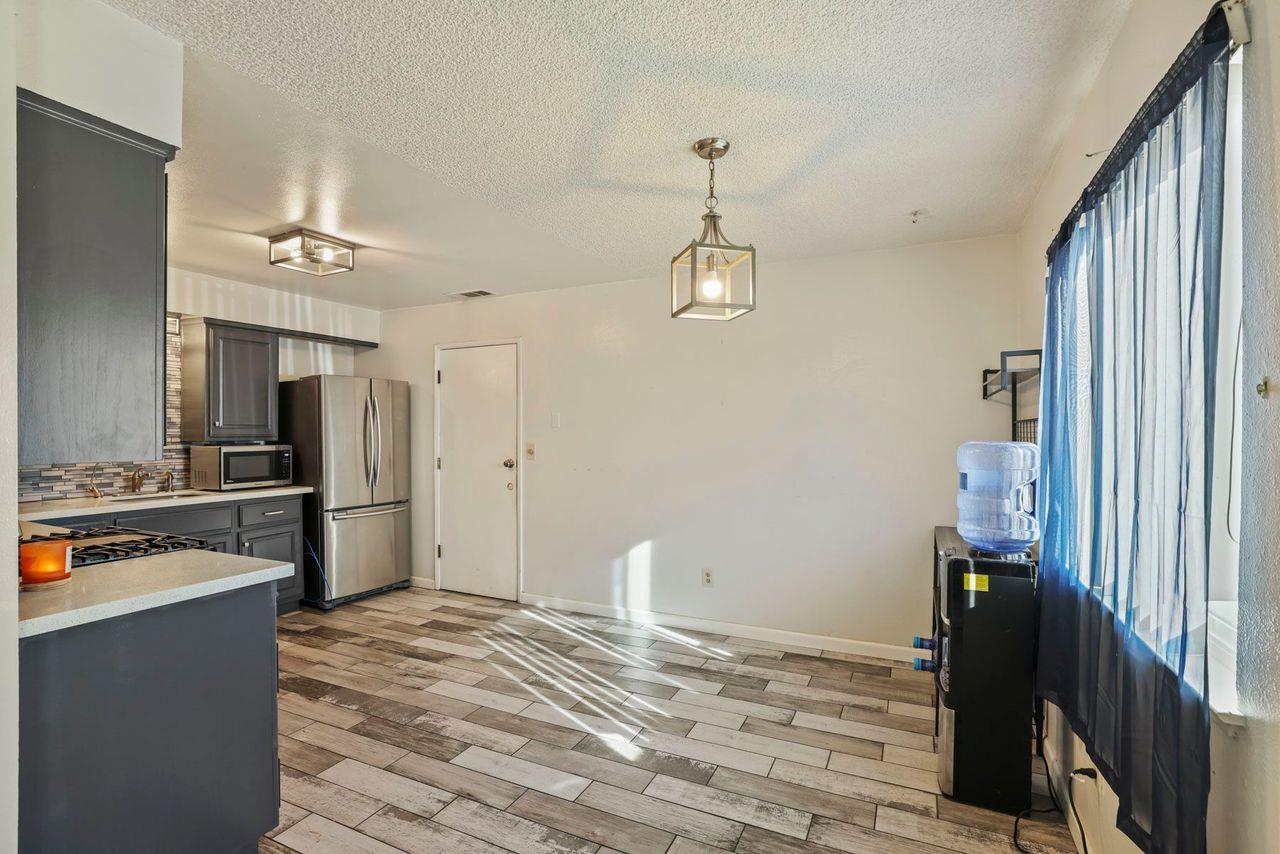1000 Sunrise Ct, Livingston, CA 95334