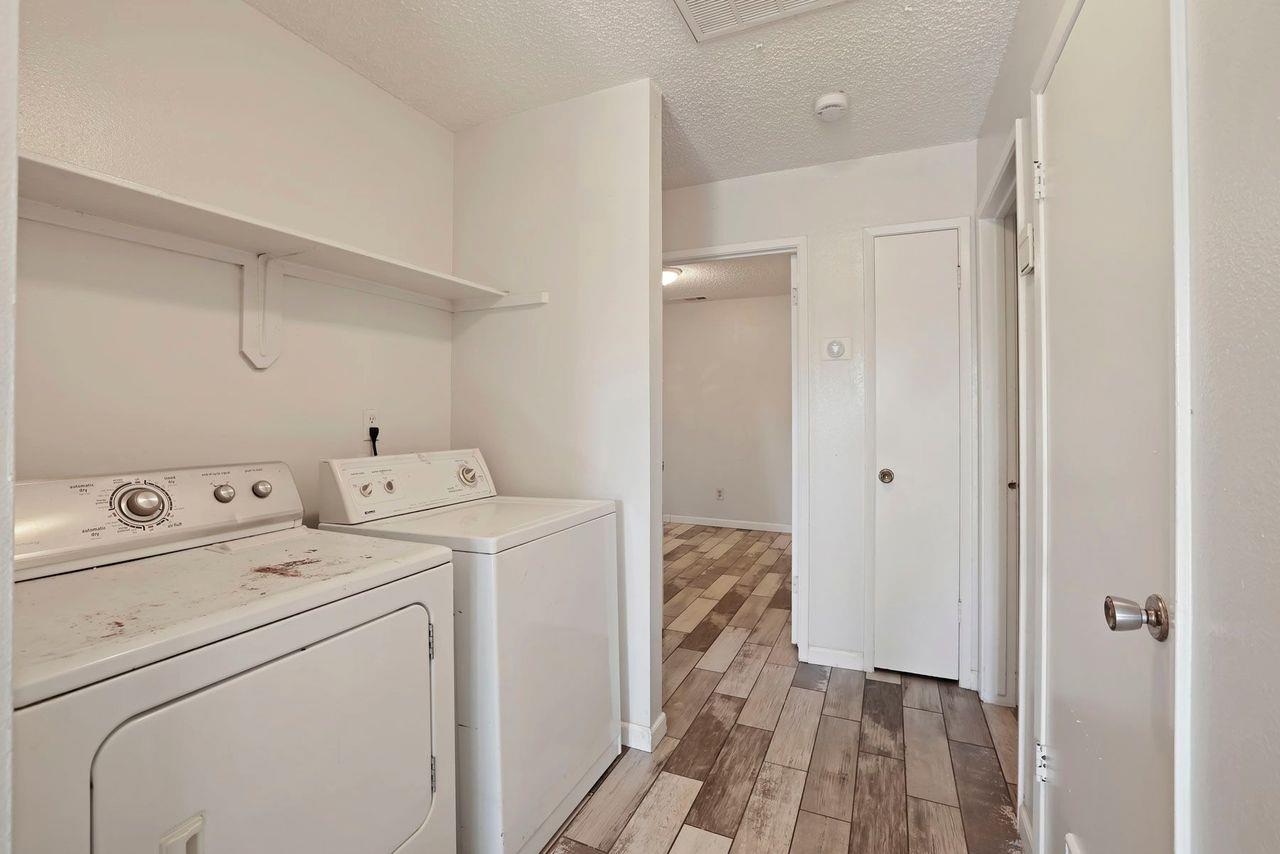 1000 Sunrise Ct, Livingston, CA 95334