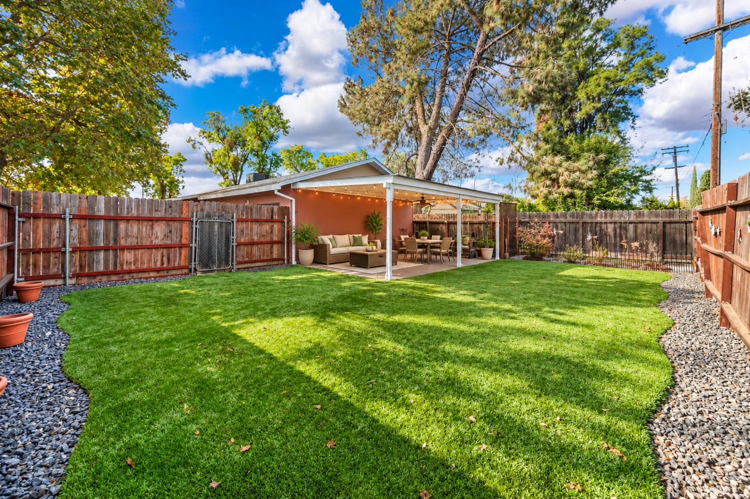 615 Trask Ln, Modesto, CA 95354