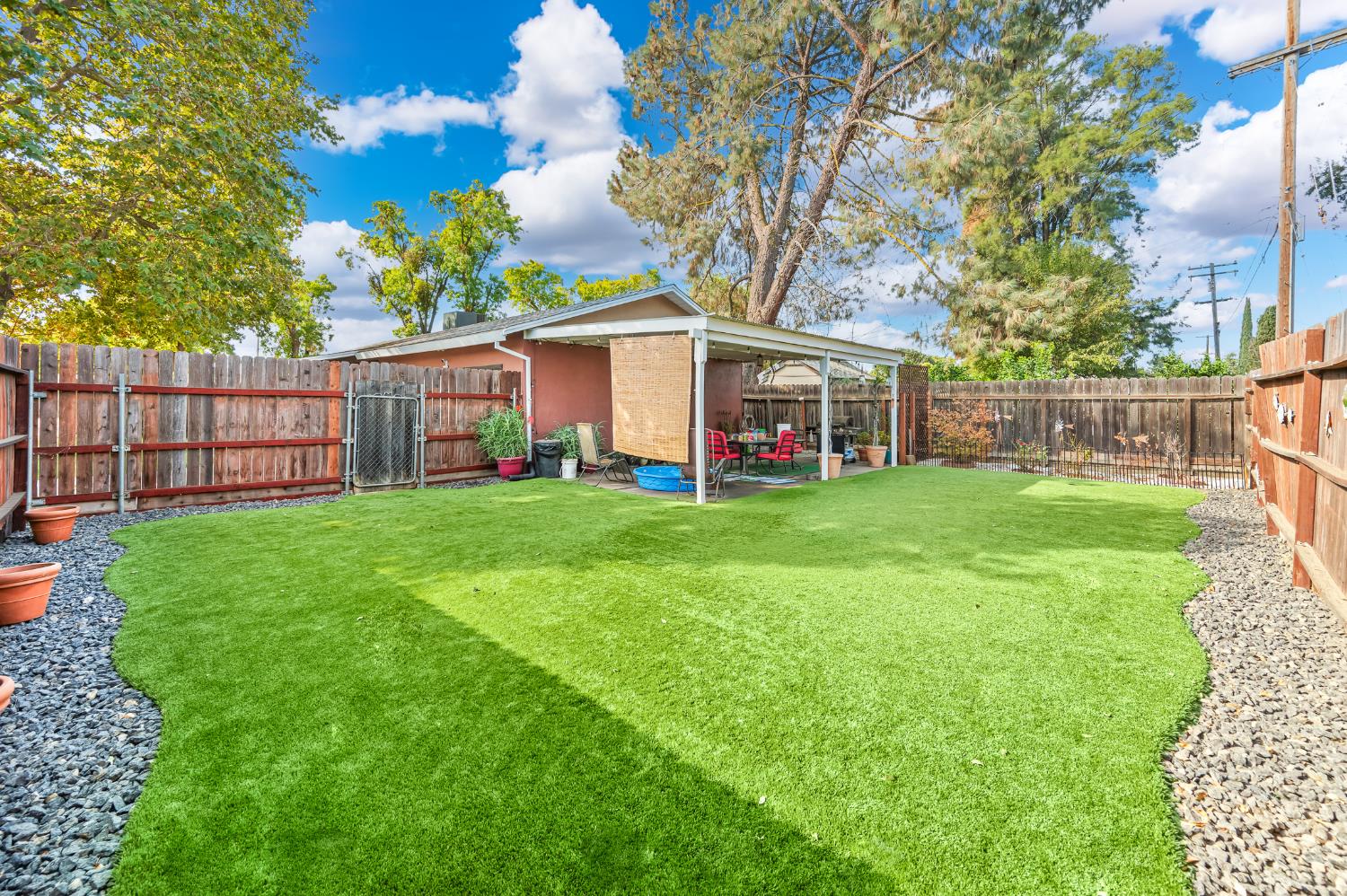 615 Trask Ln, Modesto, CA 95354