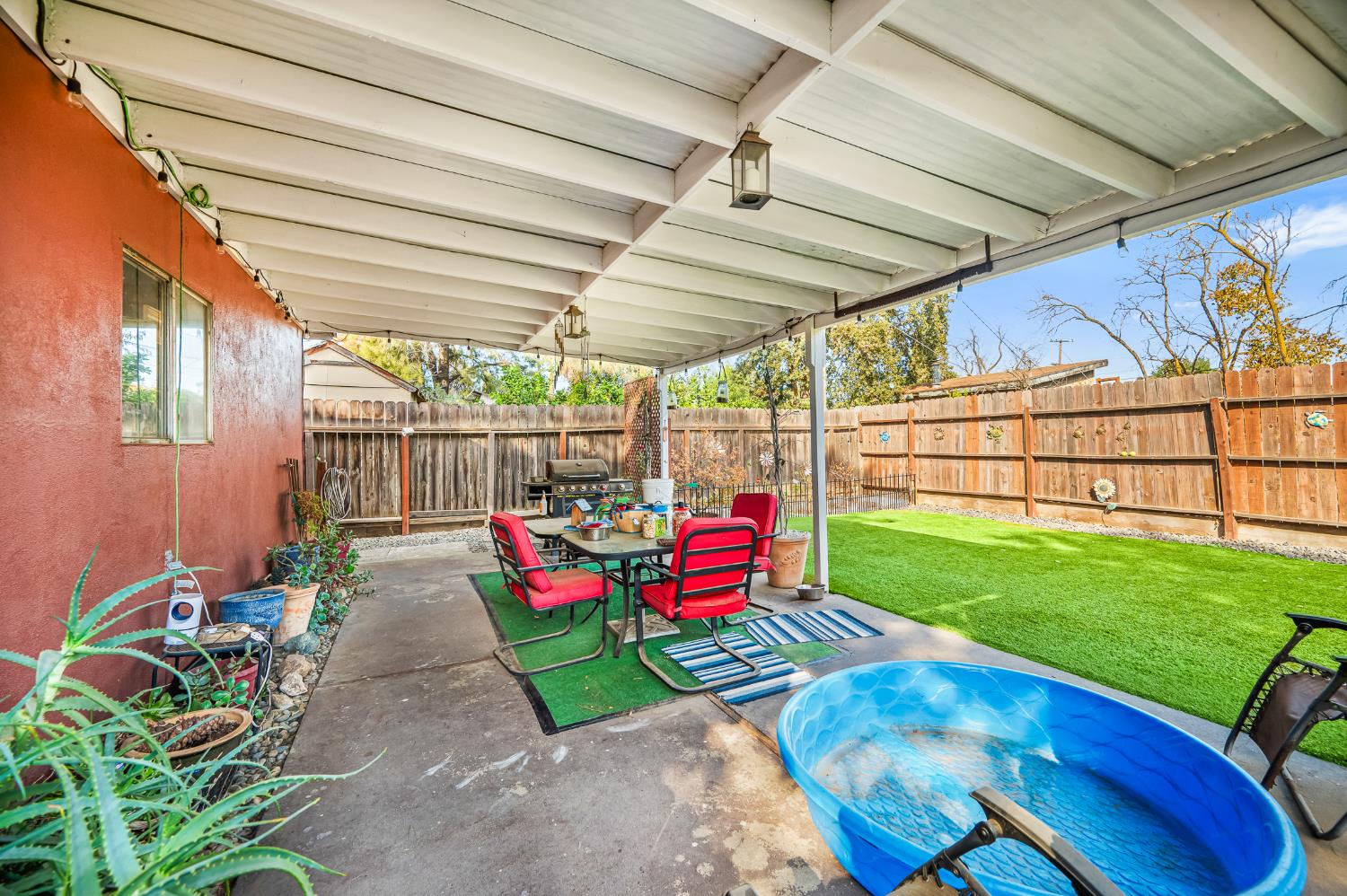 615 Trask Ln, Modesto, CA 95354