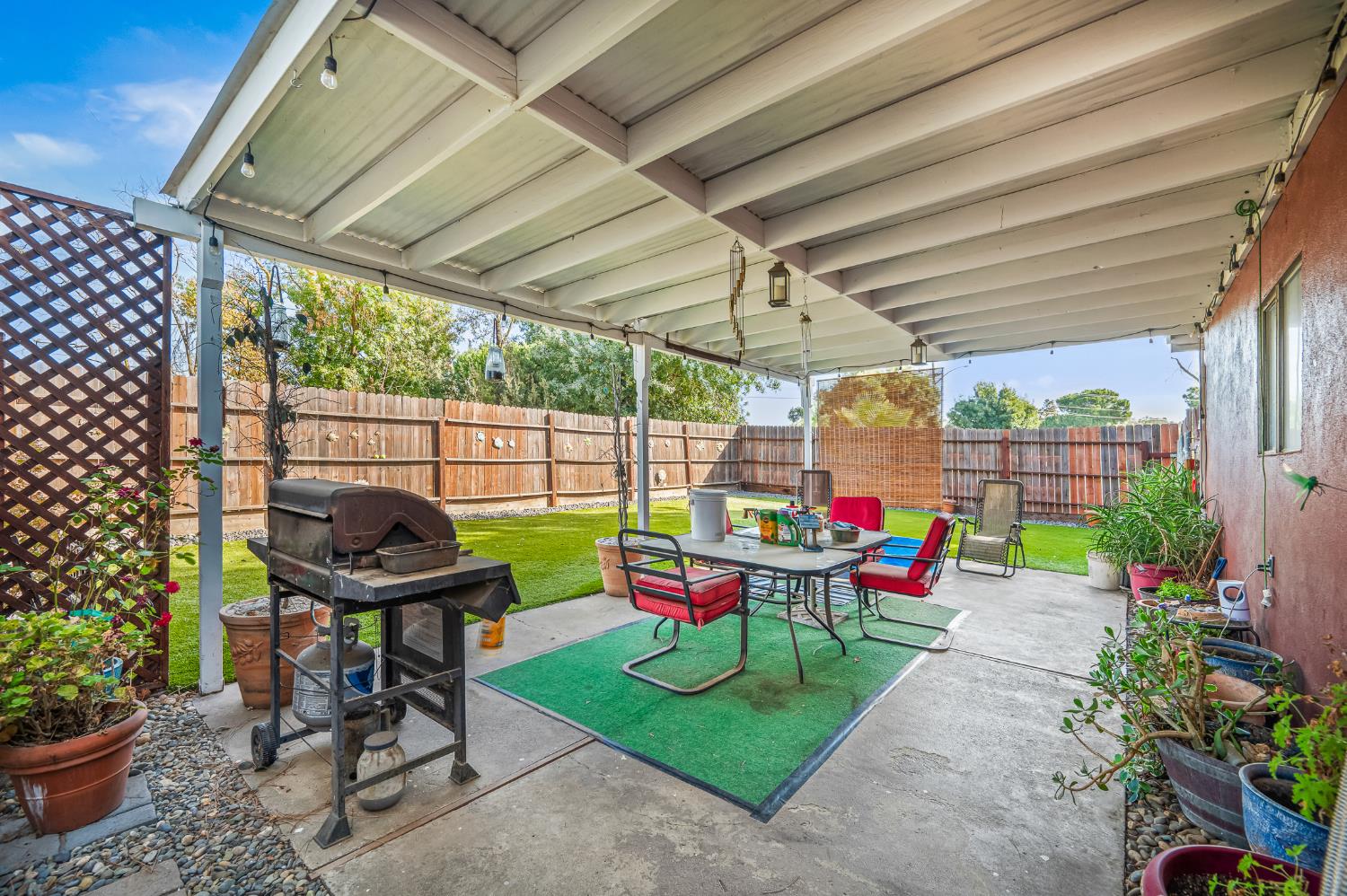 615 Trask Ln, Modesto, CA 95354