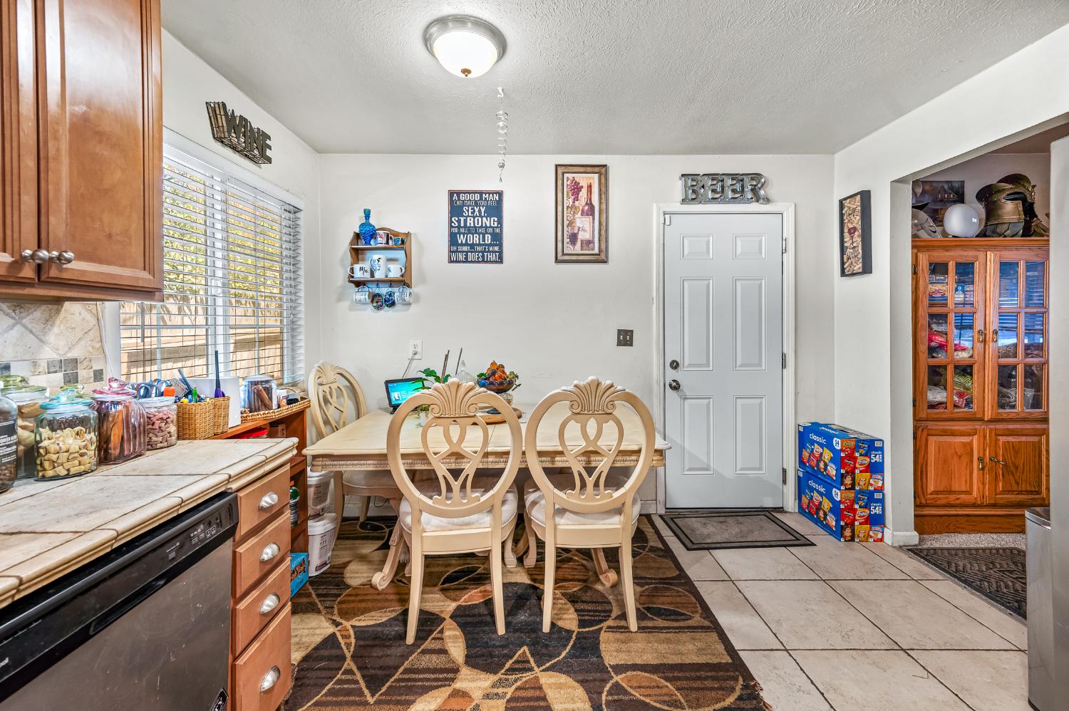 615 Trask Ln, Modesto, CA 95354