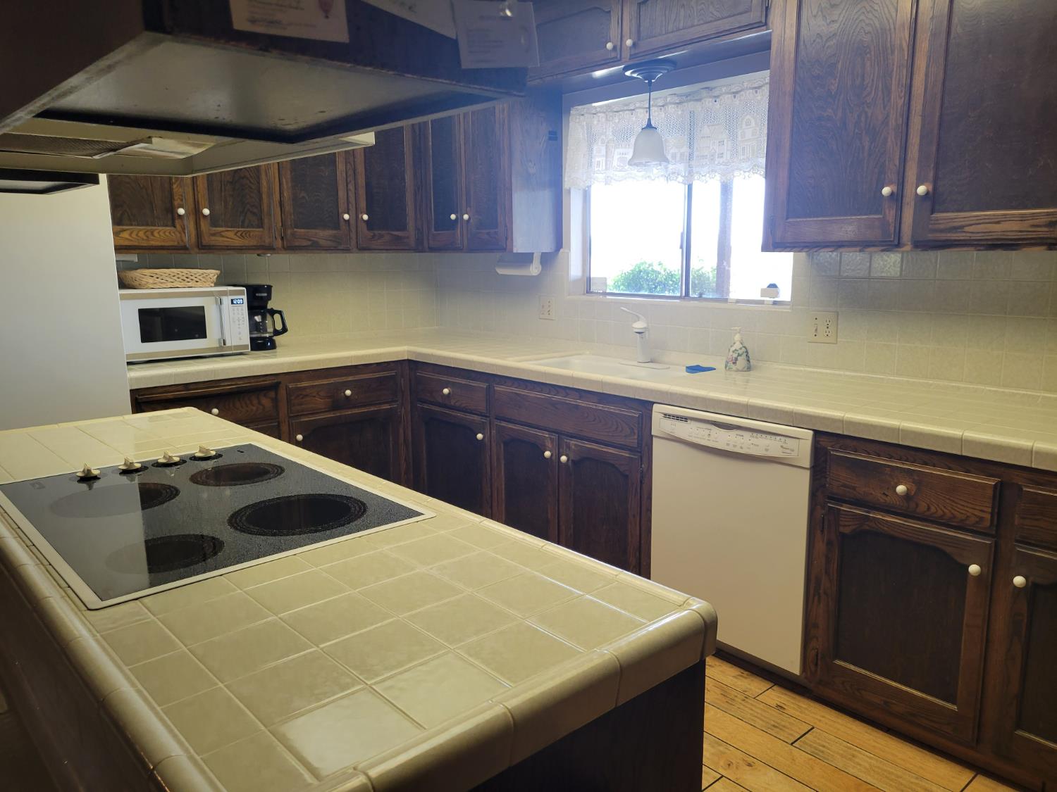 24471 Avenue 19, Madera, CA 93637