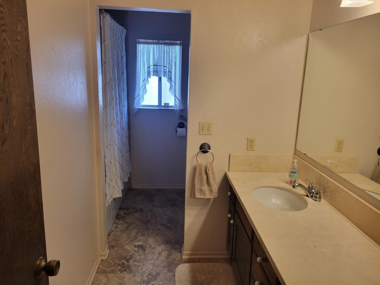 24471 Avenue 19, Madera, CA 93637