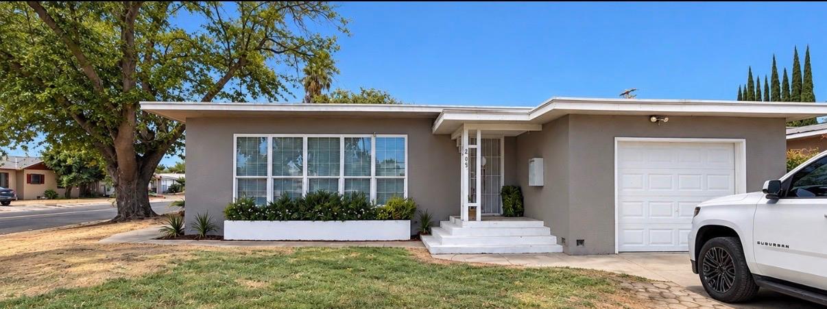 205 Cloverdale Ave, Modesto, CA 95354