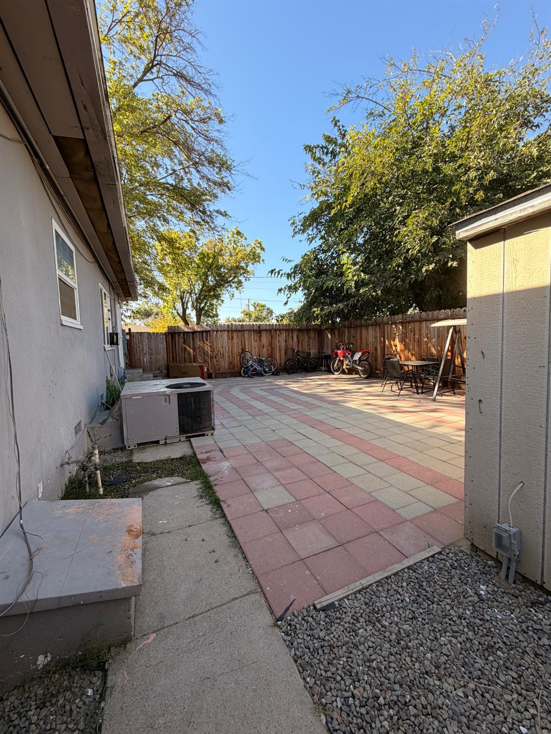 205 Cloverdale Ave, Modesto, CA 95354