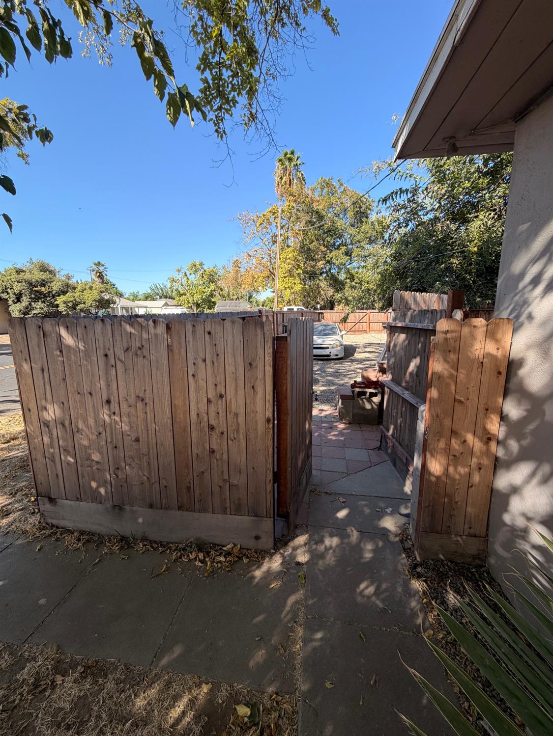 205 Cloverdale Ave, Modesto, CA 95354