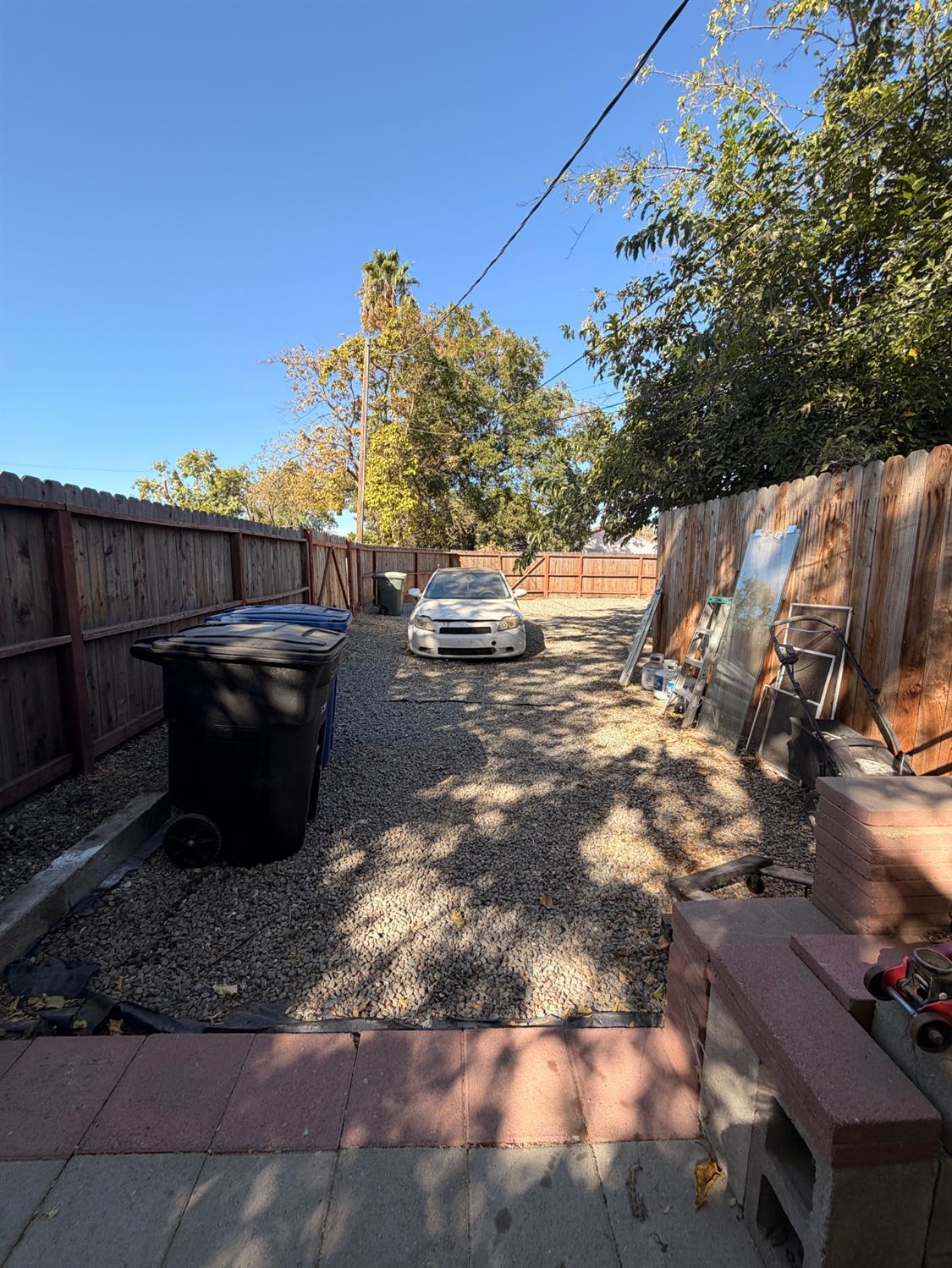 205 Cloverdale Ave, Modesto, CA 95354