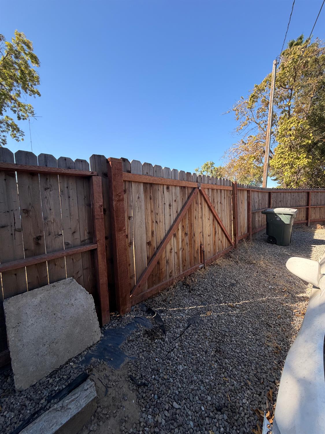 205 Cloverdale Ave, Modesto, CA 95354