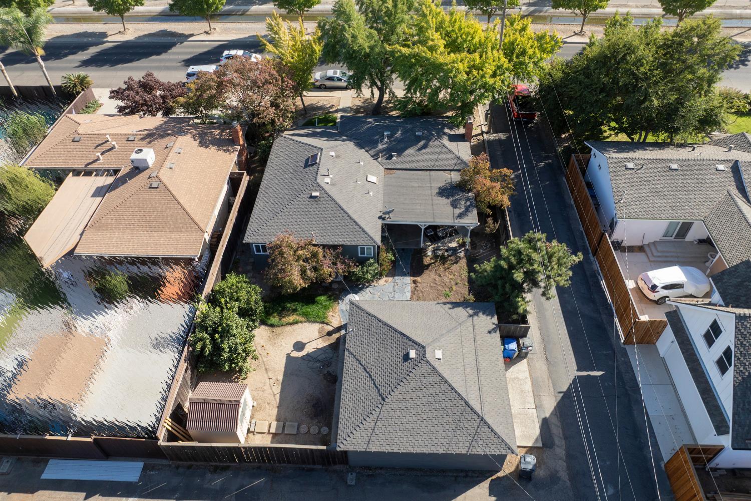 1683 E Canal Dr, Turlock, CA 95380