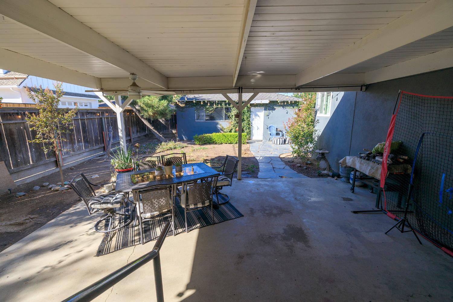1683 E Canal Dr, Turlock, CA 95380