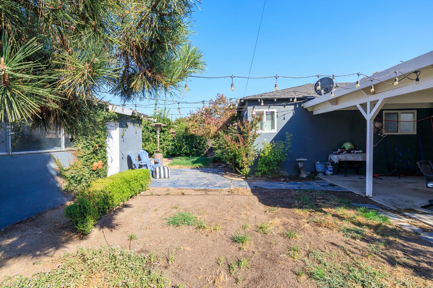 1683 E Canal Dr, Turlock, CA 95380