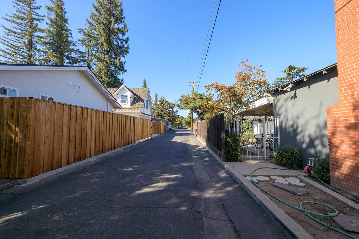1683 E Canal Dr, Turlock, CA 95380