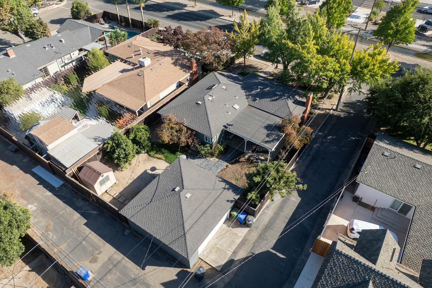 1683 E Canal Dr, Turlock, CA 95380