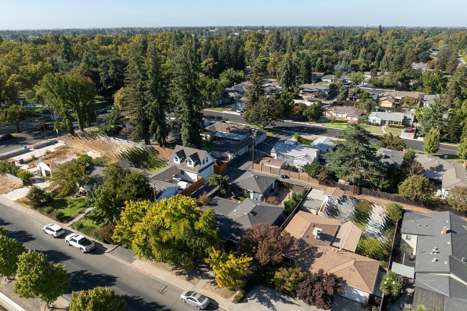 1683 E Canal Dr, Turlock, CA 95380