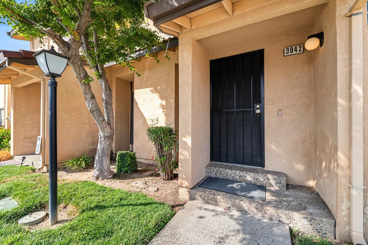 3042 Andre Ln, Turlock, CA 95382