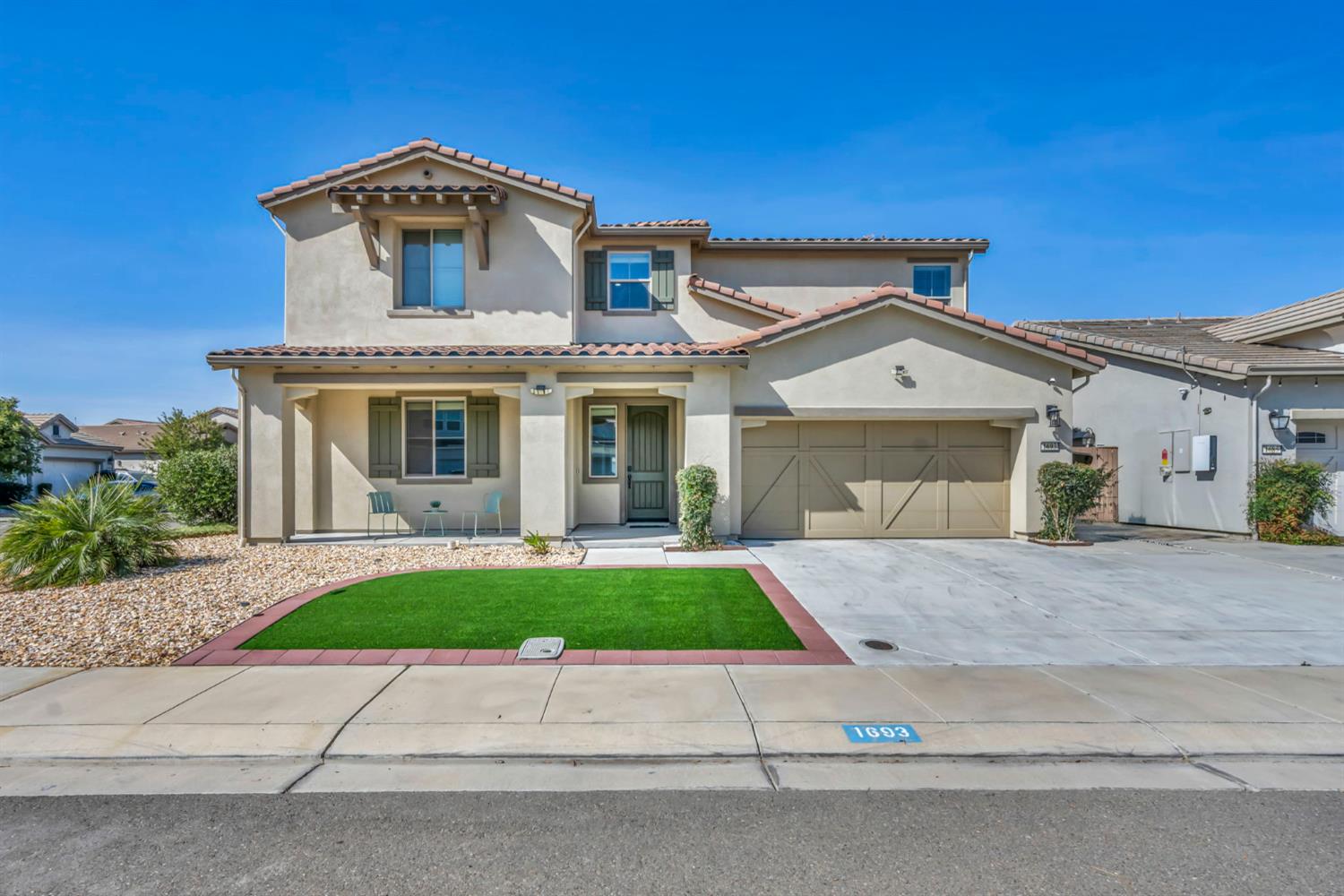 1693 Harvest Ln, Manteca, CA 95337