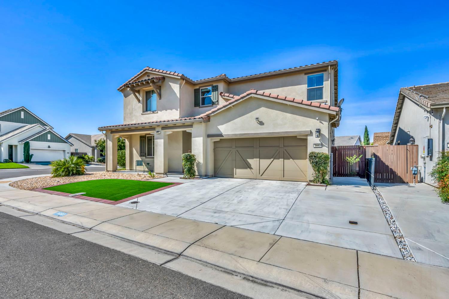 1693 Harvest Ln, Manteca, CA 95337