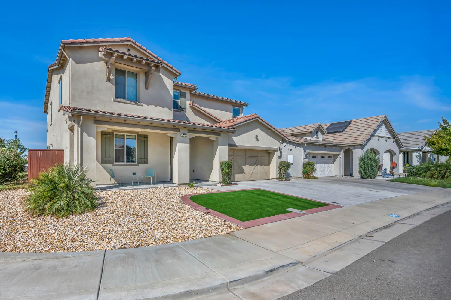 1693 Harvest Ln, Manteca, CA 95337