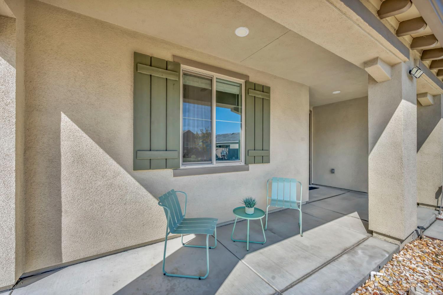 1693 Harvest Ln, Manteca, CA 95337