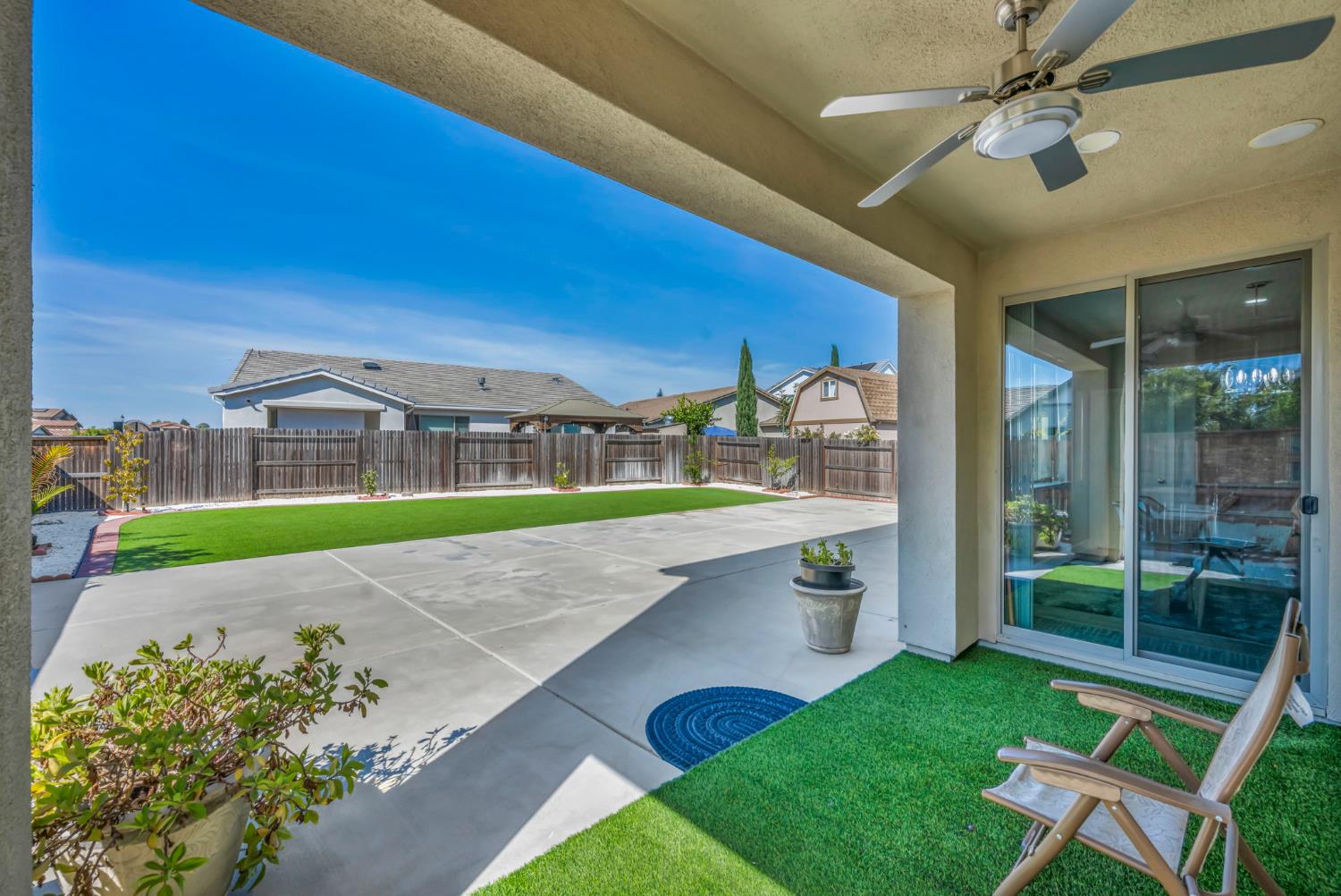 1693 Harvest Ln, Manteca, CA 95337