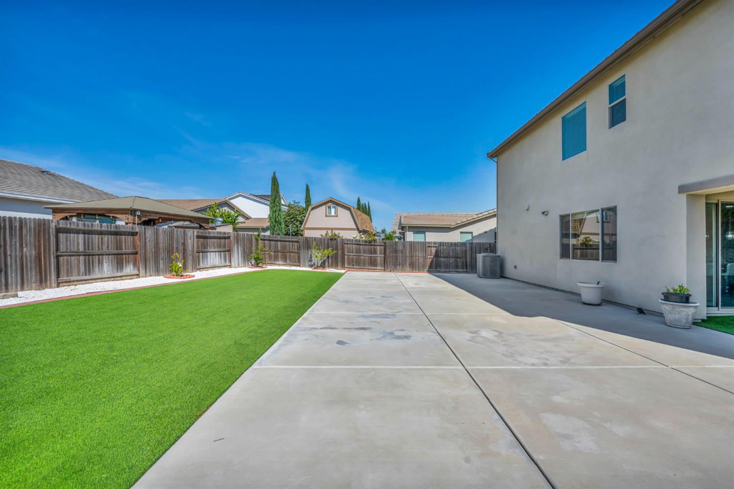 1693 Harvest Ln, Manteca, CA 95337