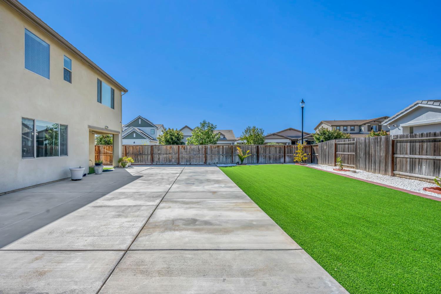 1693 Harvest Ln, Manteca, CA 95337