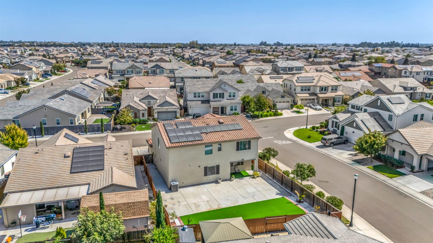 1693 Harvest Ln, Manteca, CA 95337