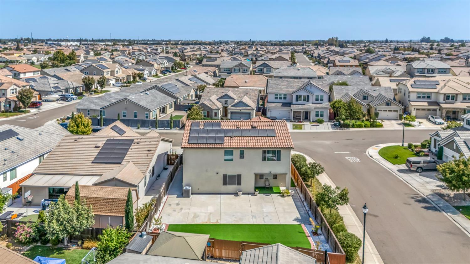 1693 Harvest Ln, Manteca, CA 95337