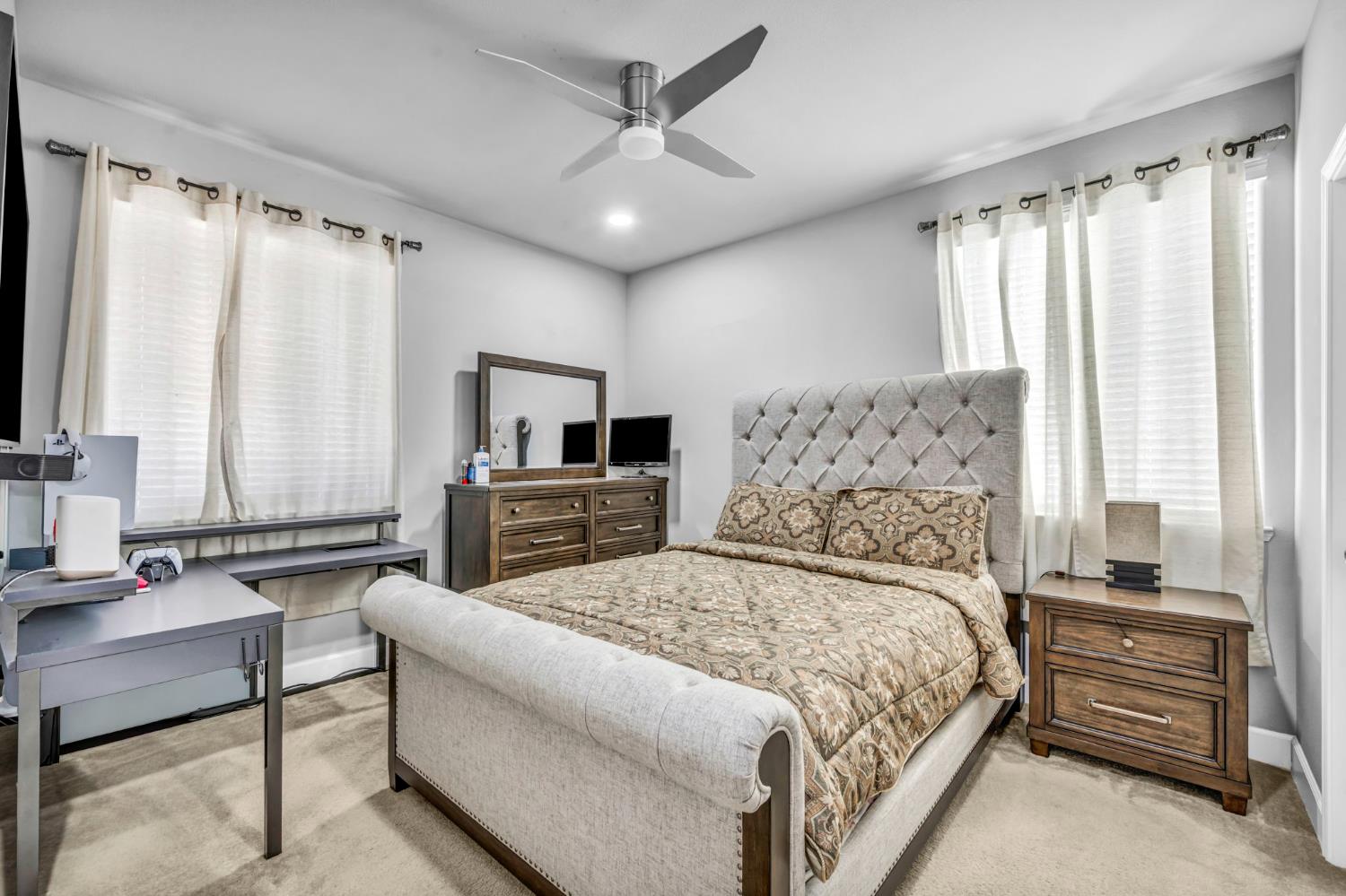 1693 Harvest Ln, Manteca, CA 95337
