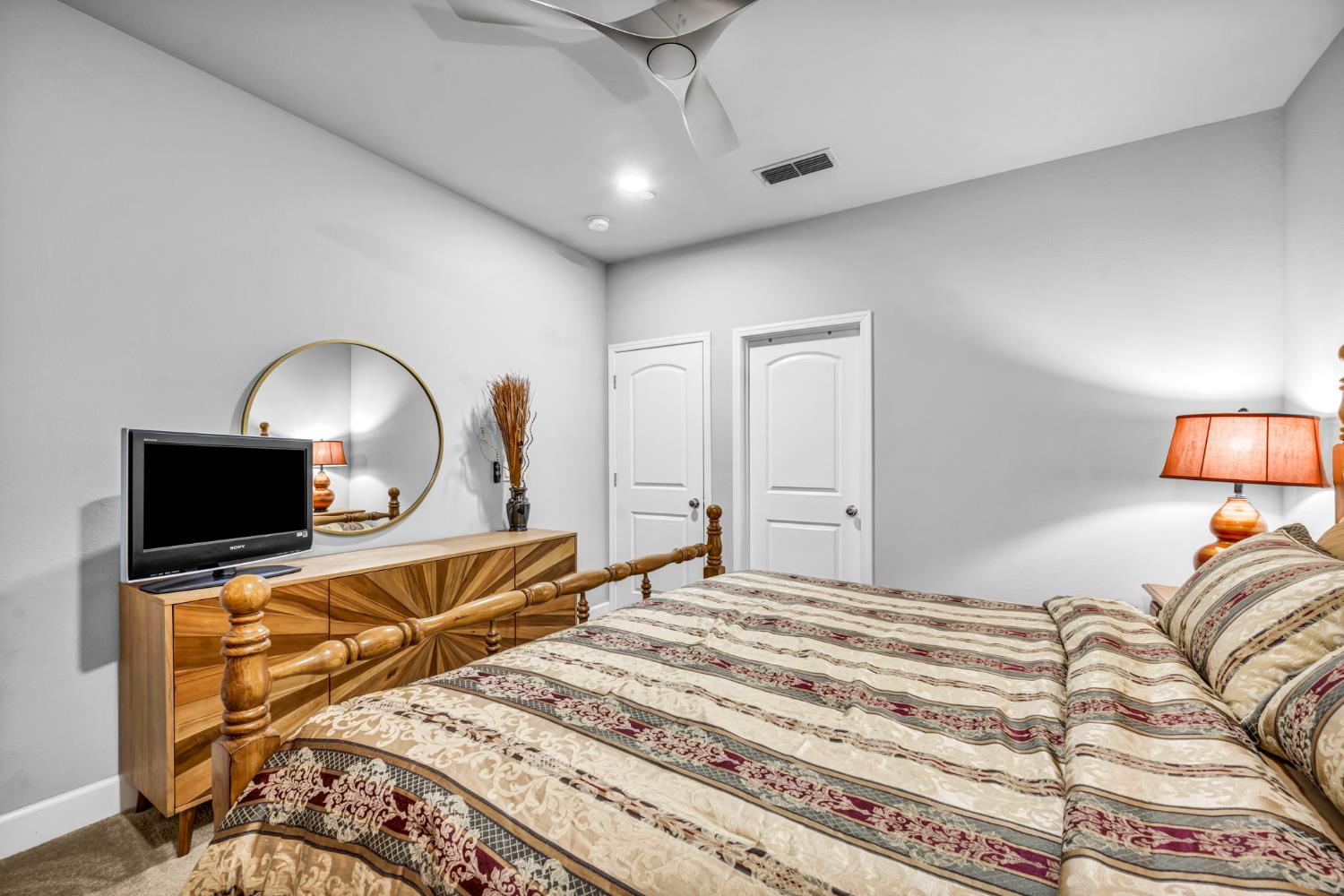 1693 Harvest Ln, Manteca, CA 95337