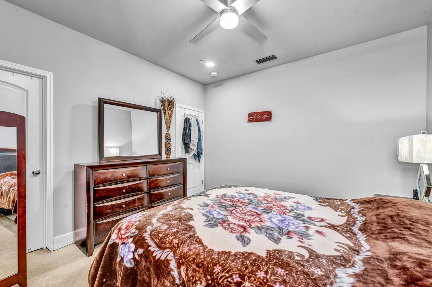 1693 Harvest Ln, Manteca, CA 95337