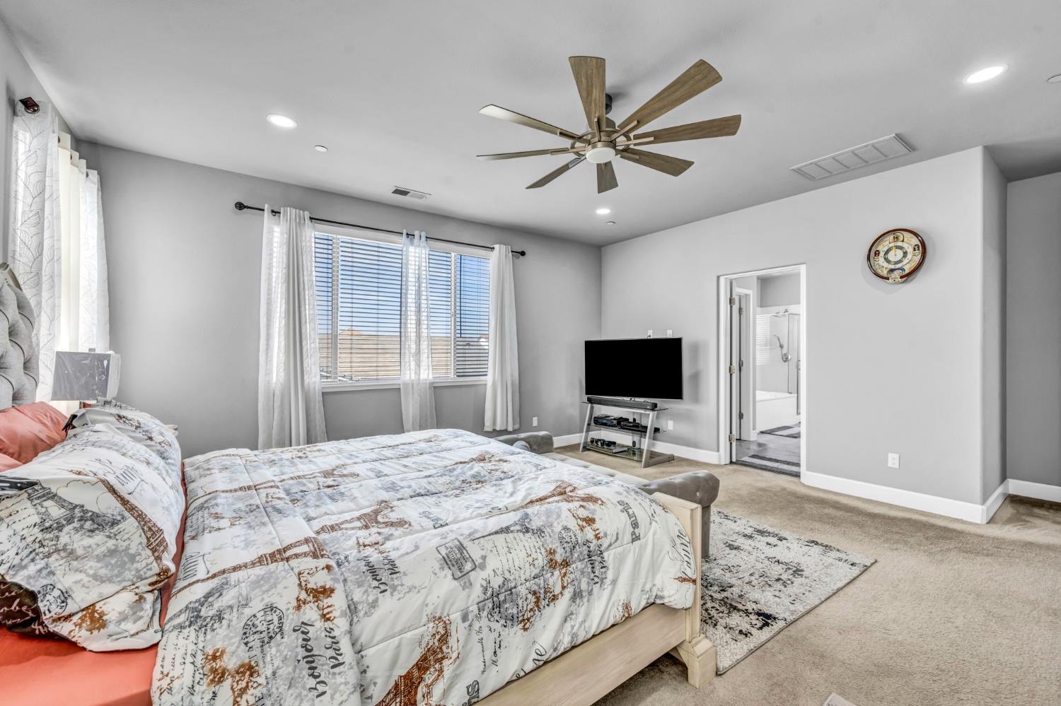1693 Harvest Ln, Manteca, CA 95337
