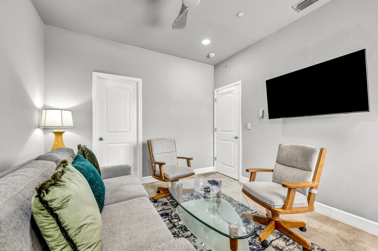 1693 Harvest Ln, Manteca, CA 95337