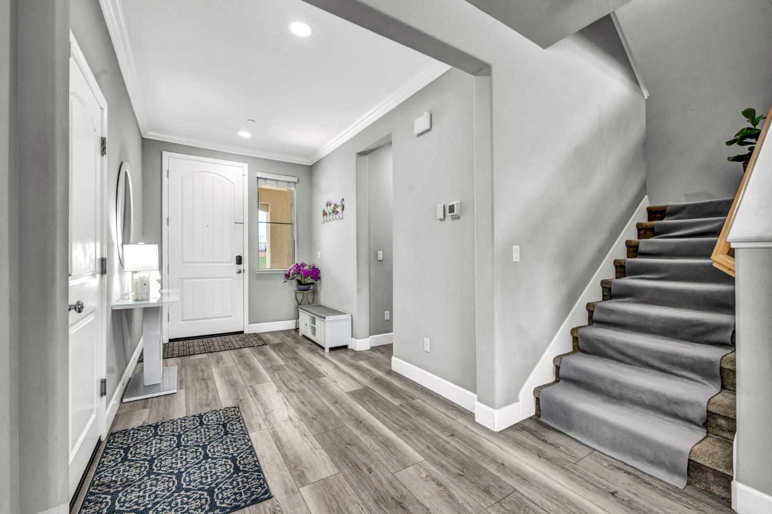 1693 Harvest Ln, Manteca, CA 95337