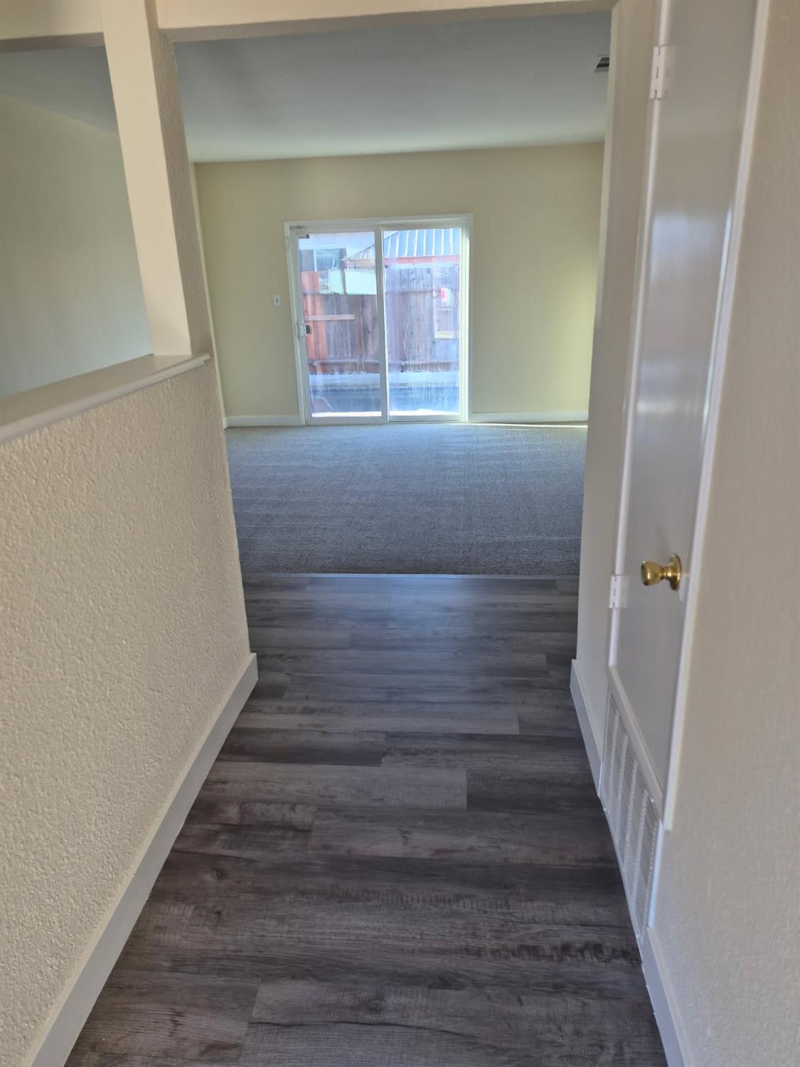 292 Dana Ct, Manteca, CA 95336