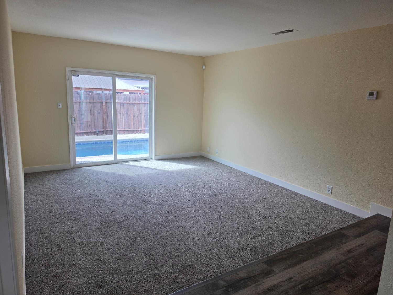 292 Dana Ct, Manteca, CA 95336