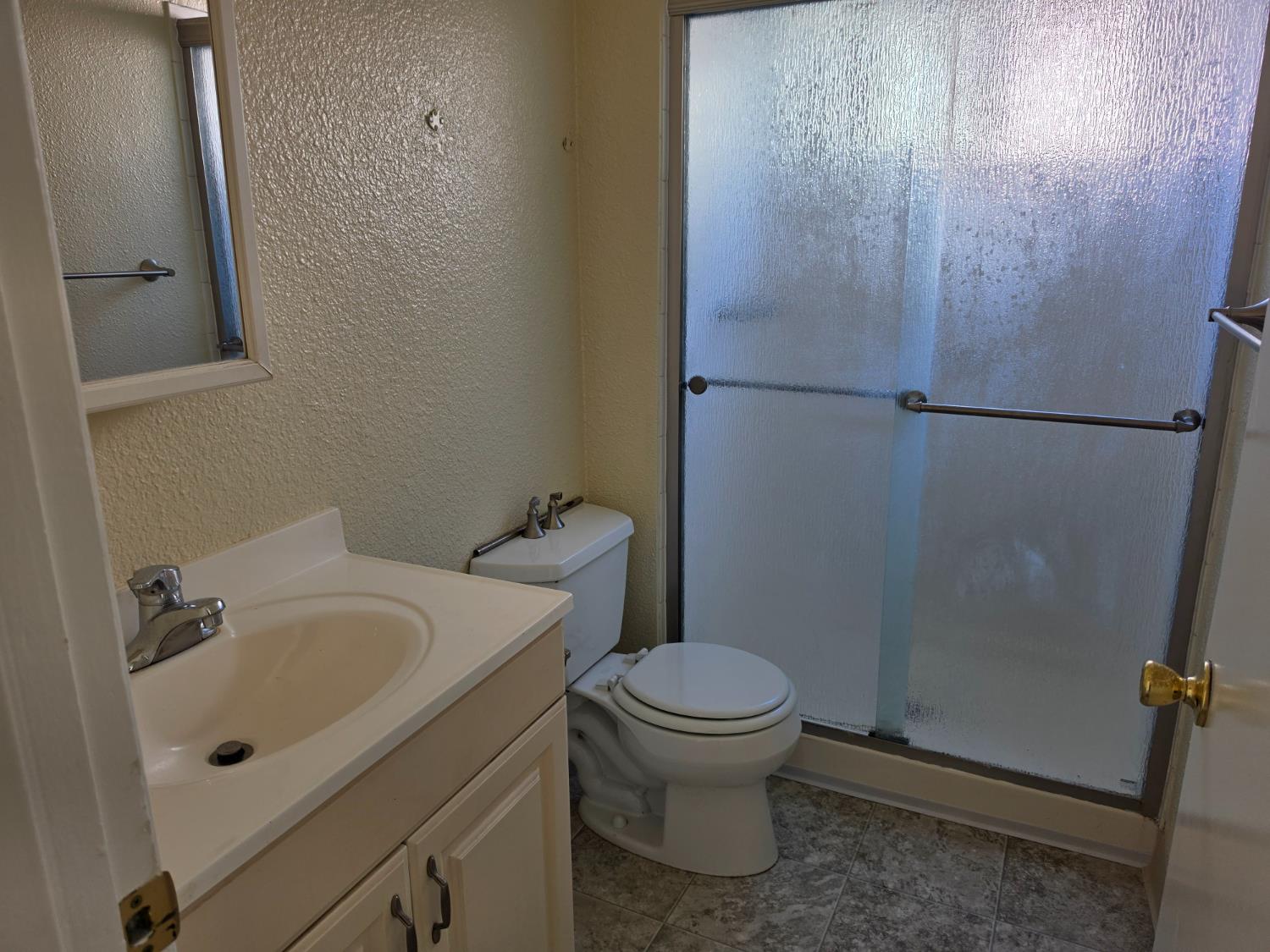 292 Dana Ct, Manteca, CA 95336