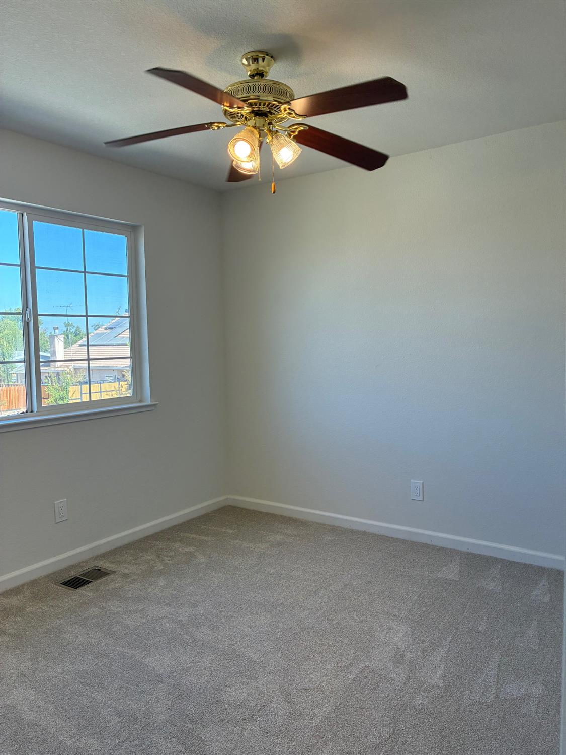 1460 Portsmouth, Gustine, CA 95322