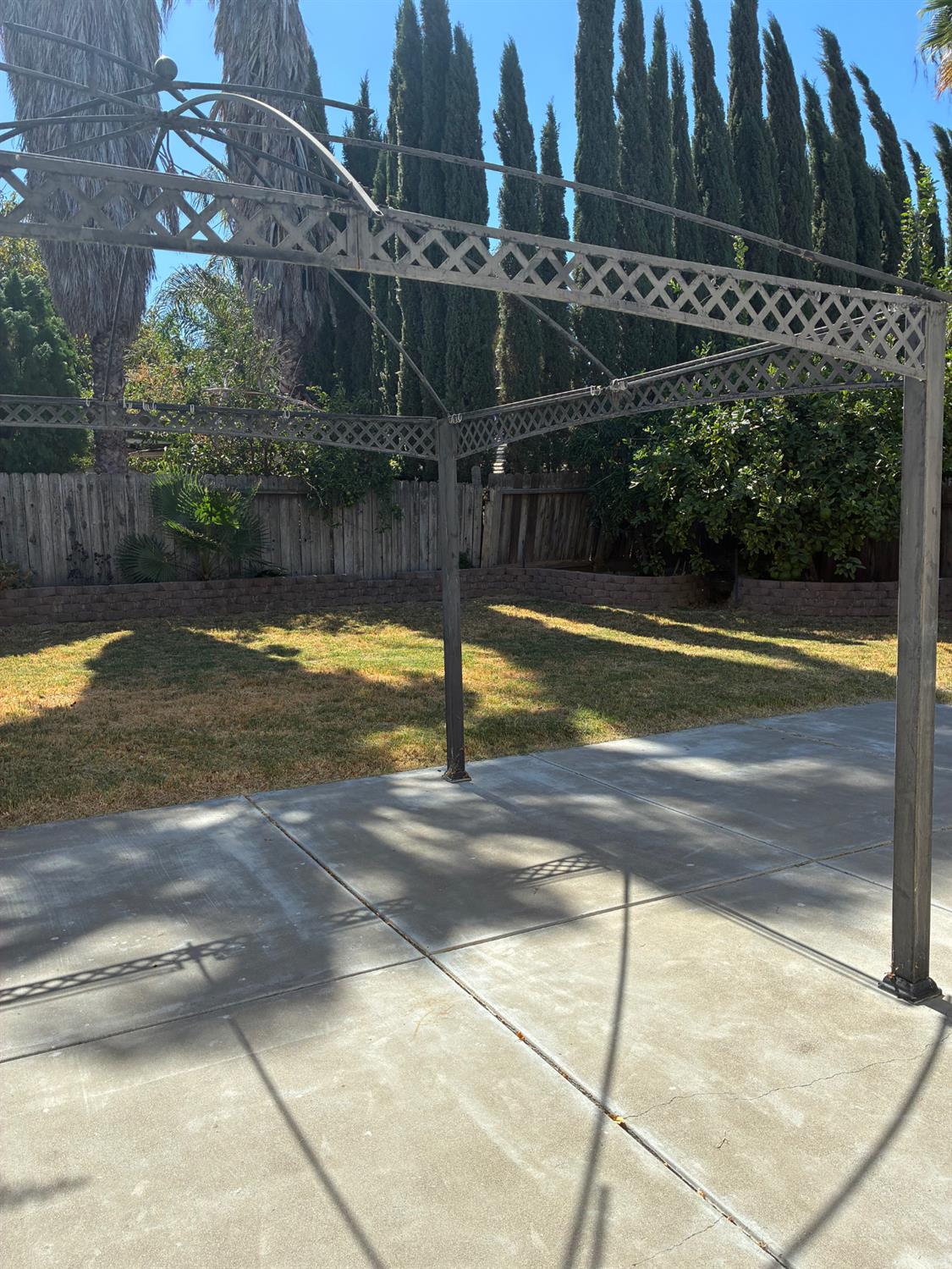 1460 Portsmouth, Gustine, CA 95322