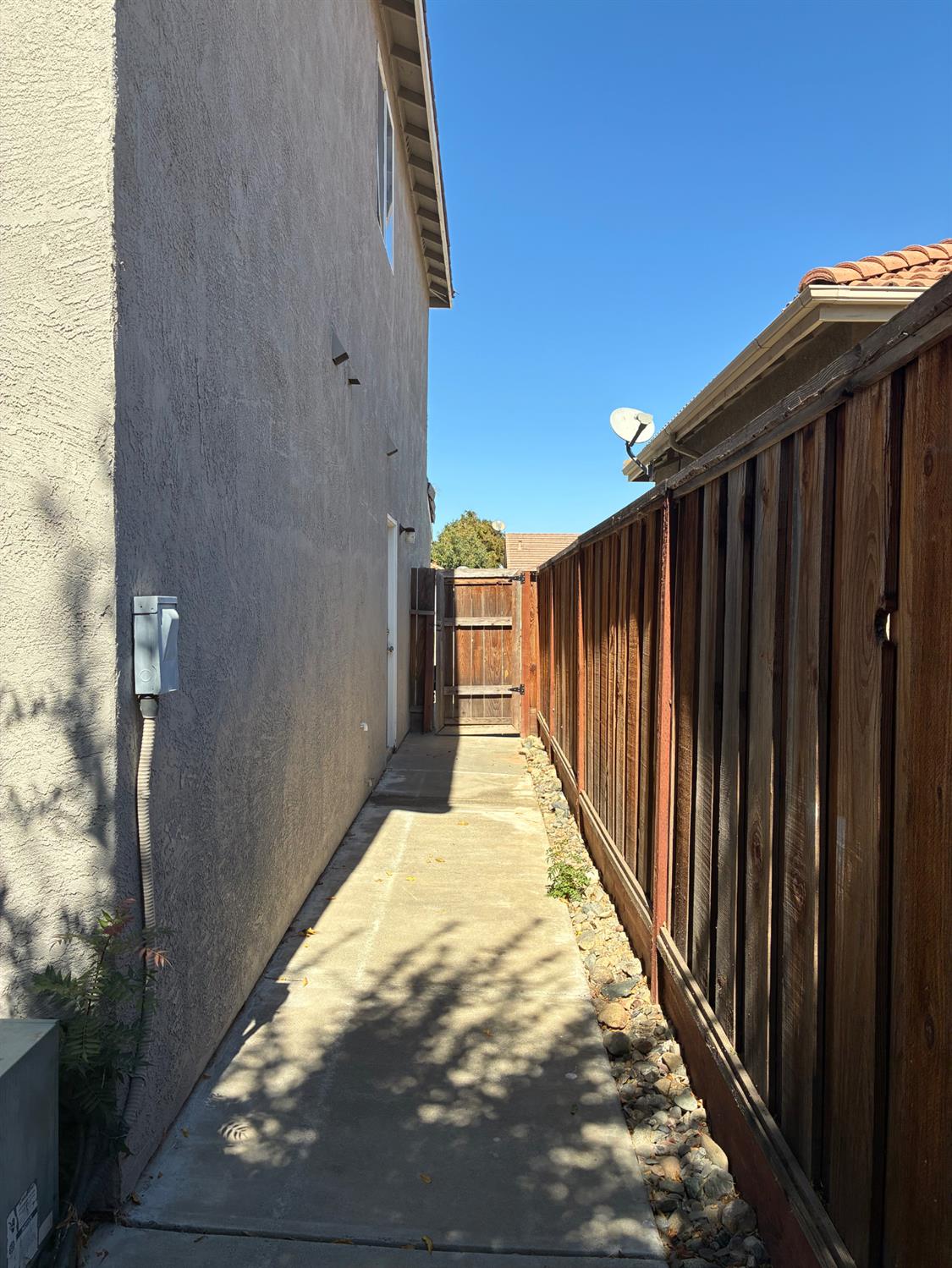 1460 Portsmouth, Gustine, CA 95322
