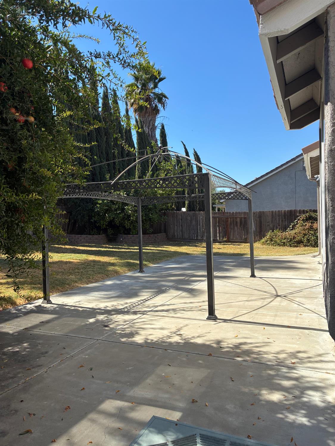 1460 Portsmouth, Gustine, CA 95322
