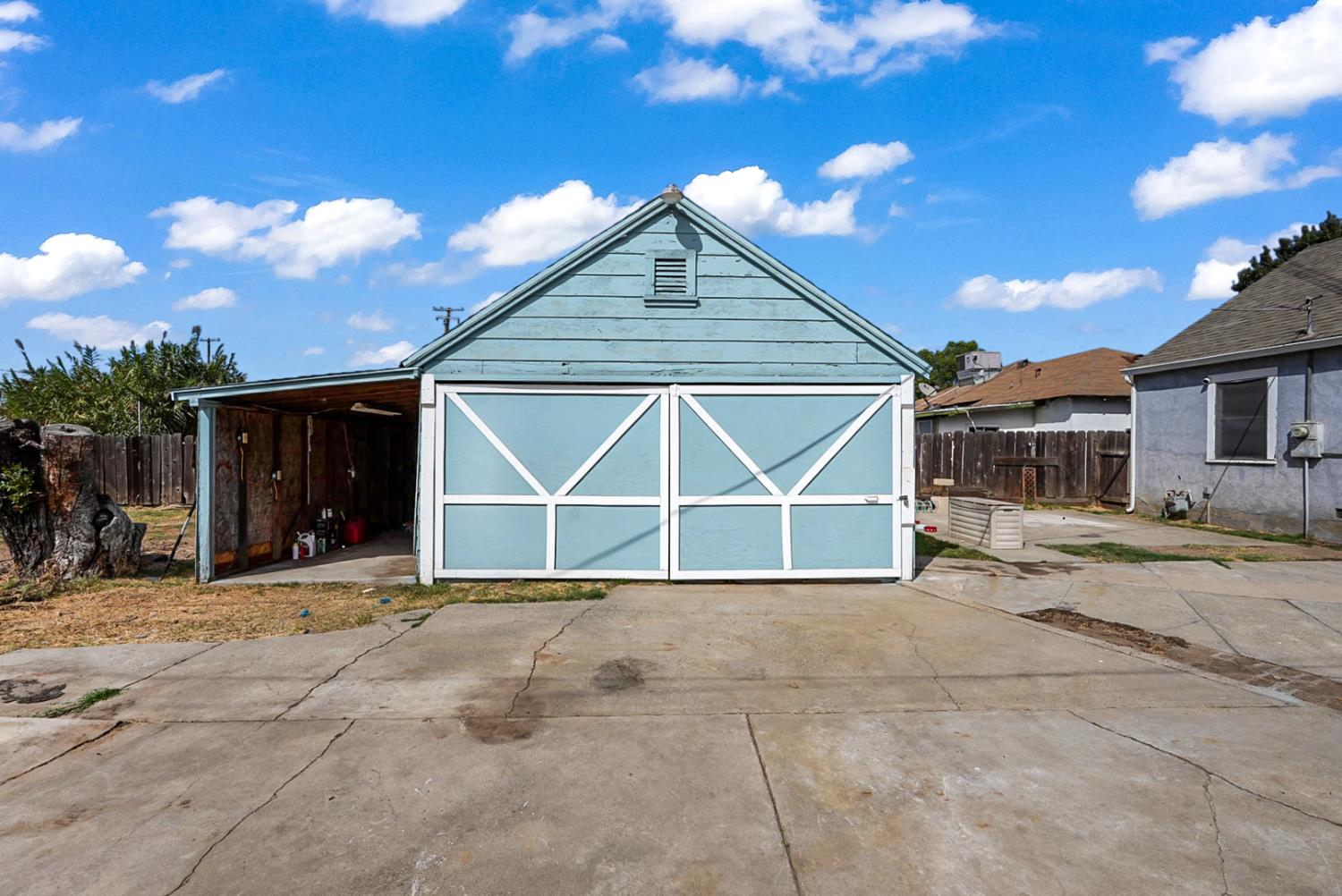 1645 Victoria Dr, Modesto, CA 95351