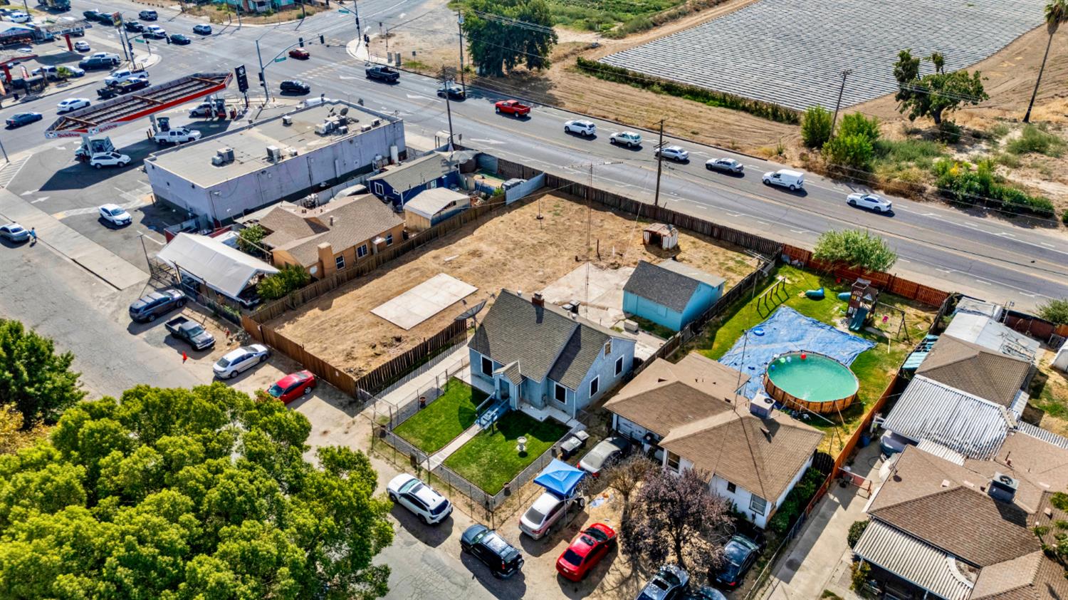 1645 Victoria Dr, Modesto, CA 95351