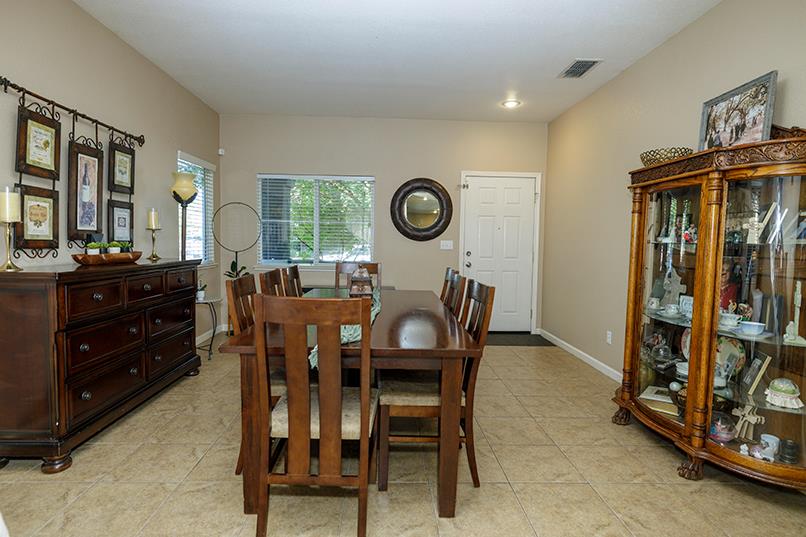 2365 Triumph Ct, Turlock, CA 95380