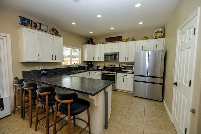 2365 Triumph Ct, Turlock, CA 95380
