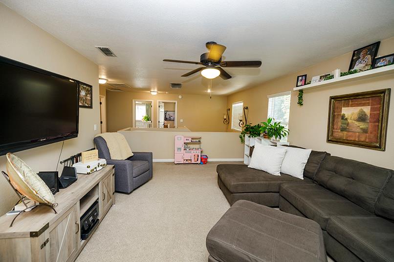 2365 Triumph Ct, Turlock, CA 95380