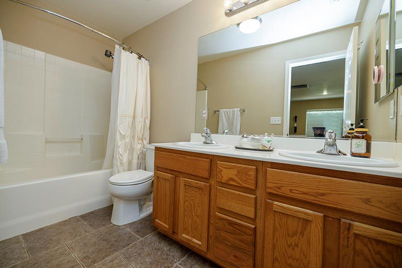 2365 Triumph Ct, Turlock, CA 95380