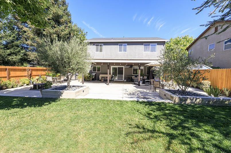 2365 Triumph Ct, Turlock, CA 95380